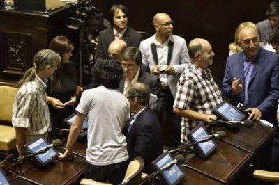 Desde Cambiemos se meten en la interna PJ-FpV y hablan de 