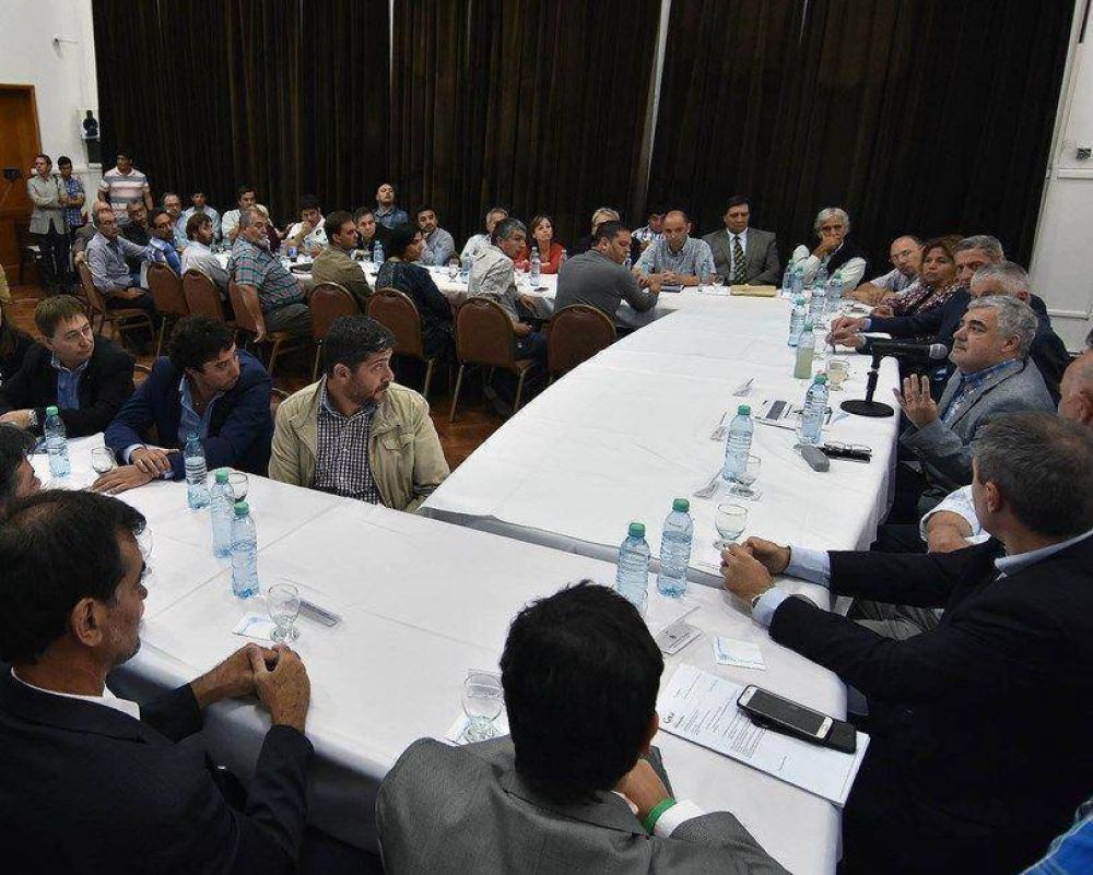 Das Neves: �Legislatura es la Cueva de Al� Bab� y los 19 ladrones�
