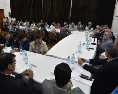 Das Neves: �Legislatura es la Cueva de Al� Bab� y los 19 ladrones�