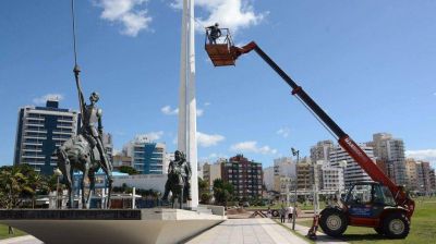 Plaza Espa�a: Trabajos de reparaci�n y puesta en valor