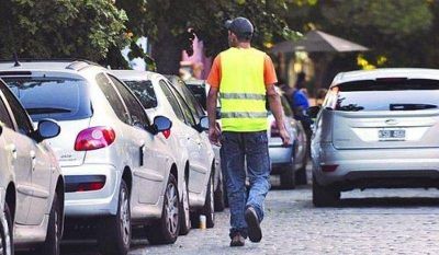 Los trapitos ahora van por los colegios