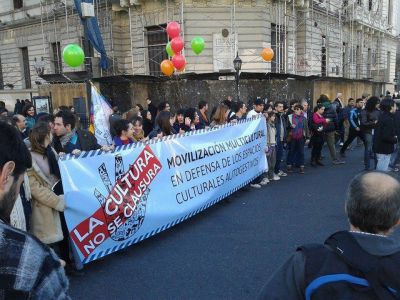 Denuncian que persisten clausuras a centros culturales