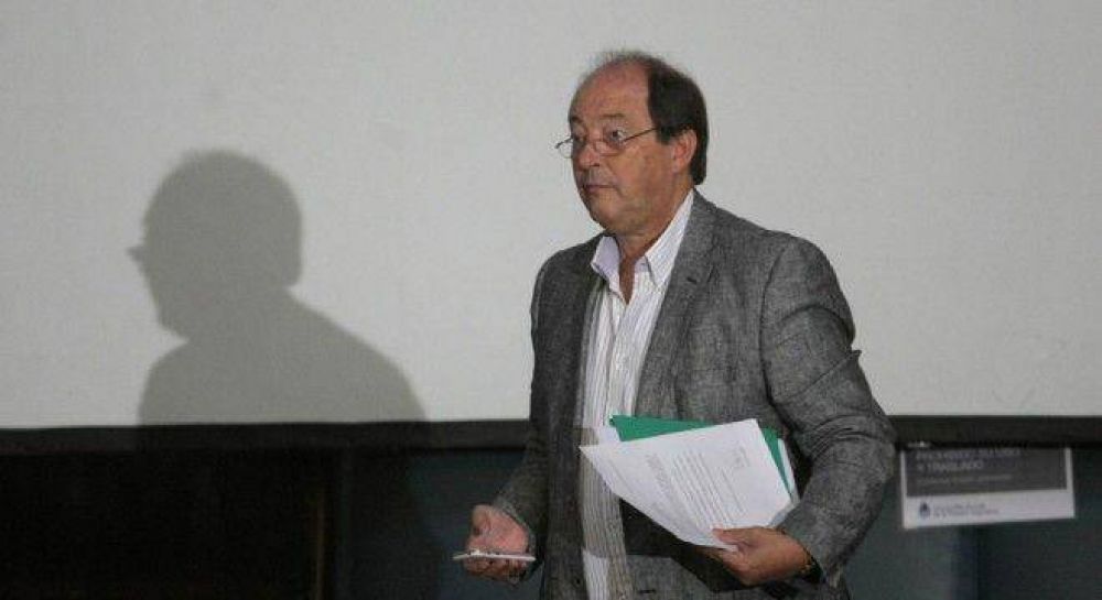 Sanz tuvo que ir al Senado a frenar una rebeli�n radical contra Michetti