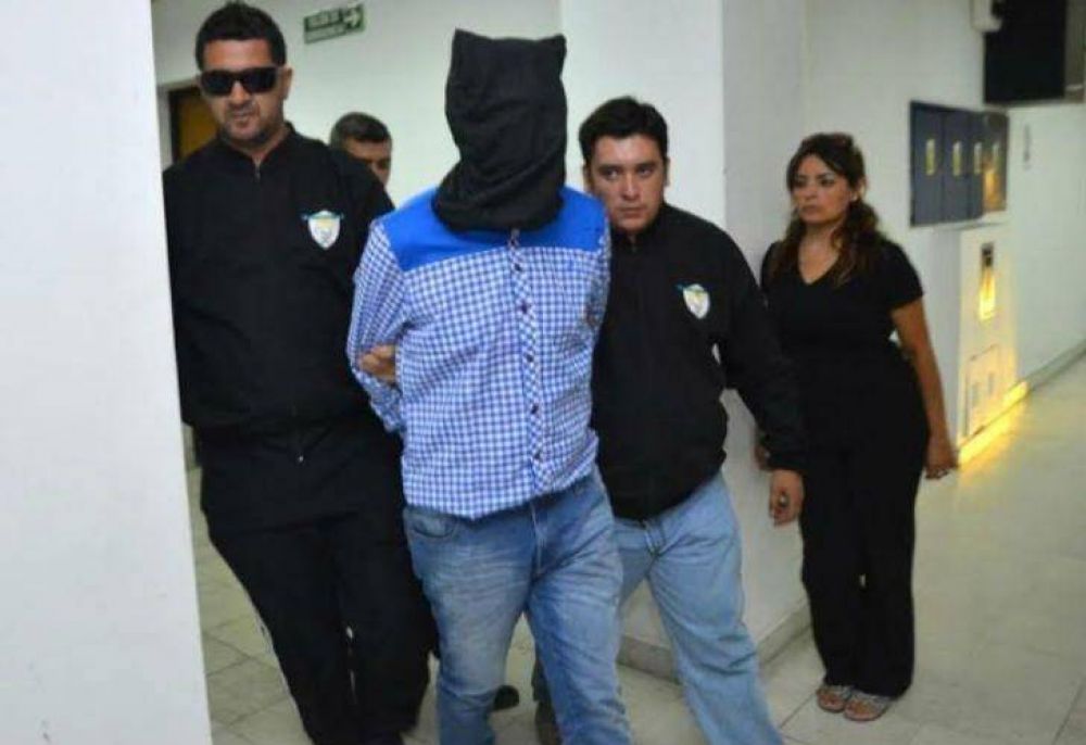 Los SMS que complican al intendente de La Calera en la muerte de su esposa