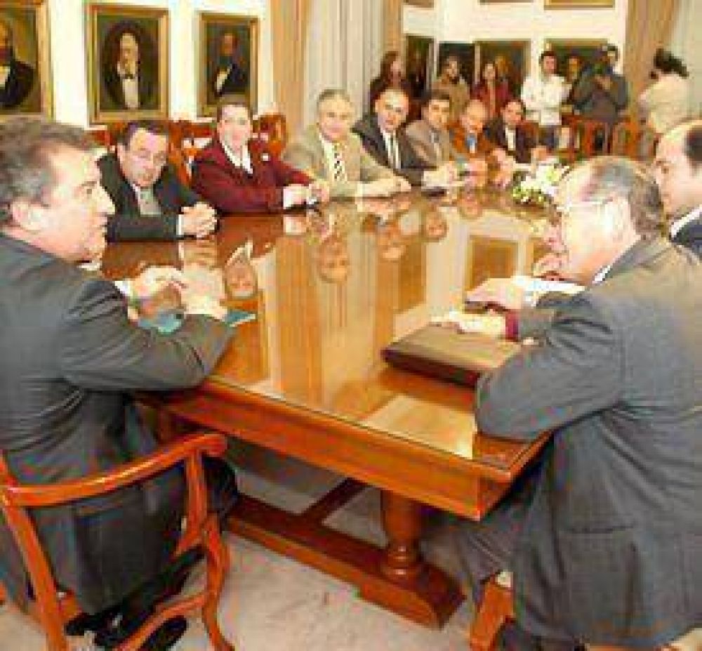 La UCR se sum� al espacio de construcci�n institucional que propuso el gobierno