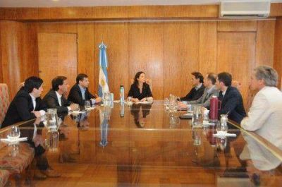 Servicios: Intendentes peronistas quieren una nueva tarifa social