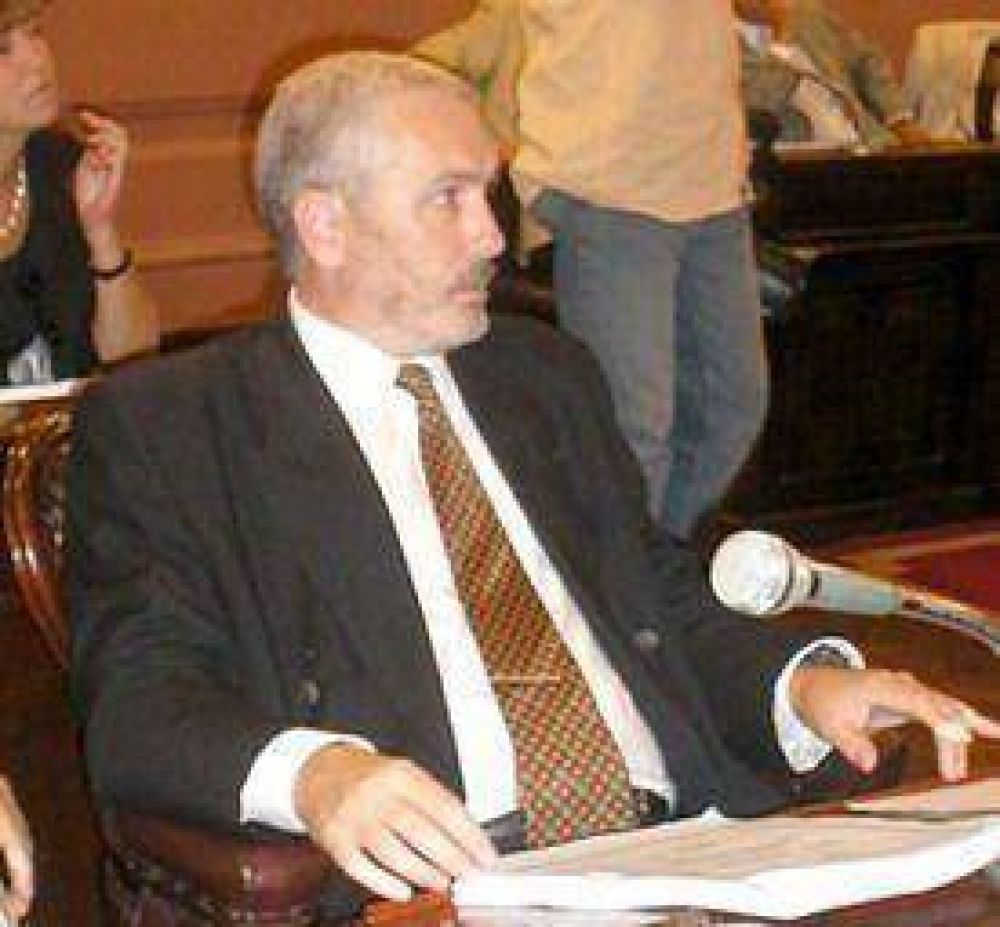 Piden coparticipar el impuesto al cheque a las provincias