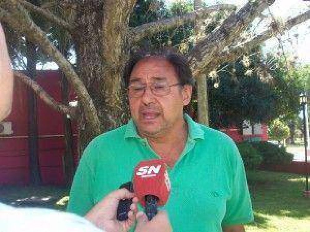 Un vecino reclama: ��a qui�n le cobramos la multa cuando es la polic�a o los inspectores los que andan en contramano?�