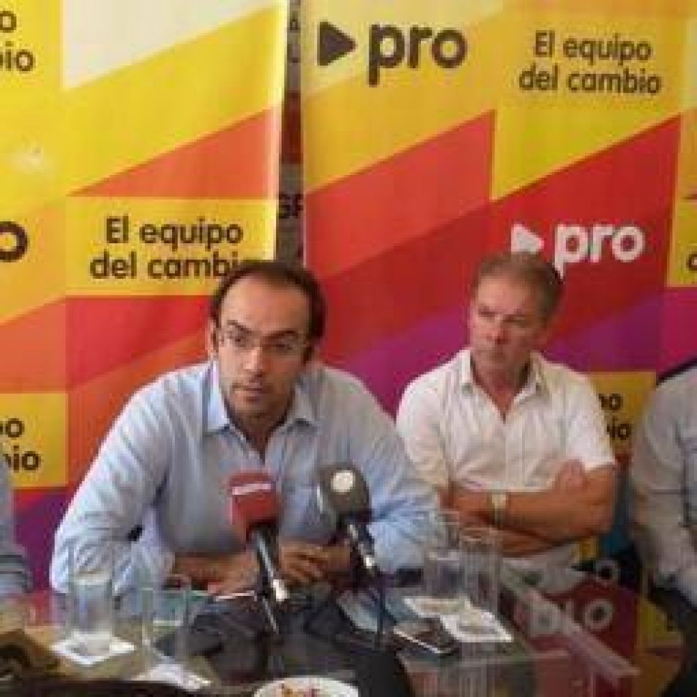 El PRO va por la banca del ex aliado Enrique Cabrera