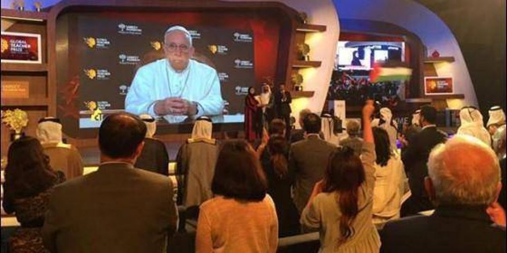 El Papa anuncia que la mejor maestra del mundo es una mujer palestina