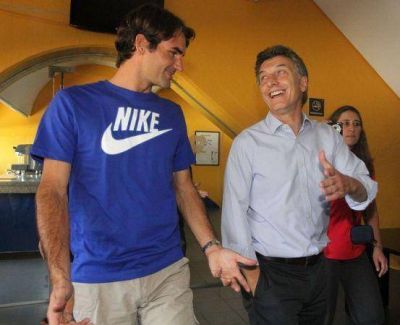 Olivos: un concejal PRO le arregla la cancha de tenis a Macri