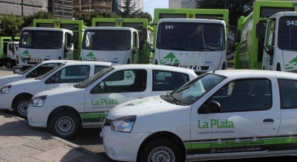 Garro present� los nuevos m�viles para controlar a ESUR y equipos de fumigaci�n