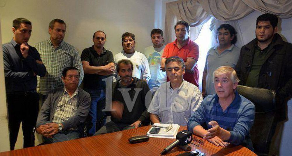 Julio Guti�rrez convoc� a asamblea a todos los gremios
