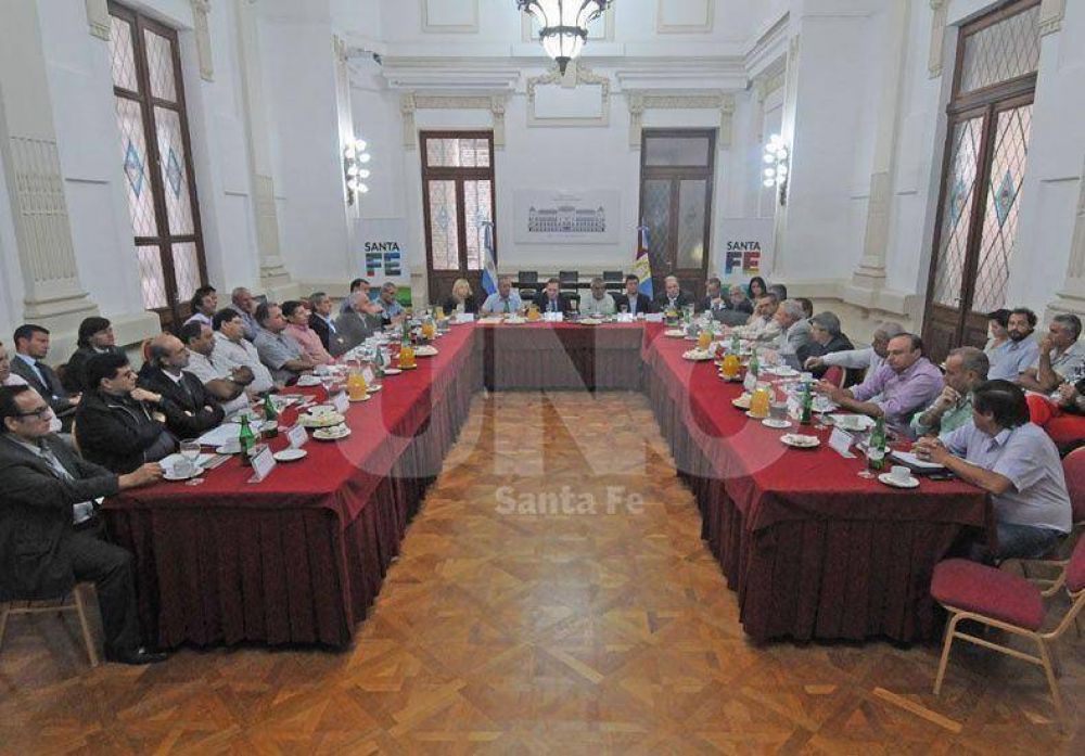 Empleo en alerta: reuni�n entre provincia, gremios y empresarios