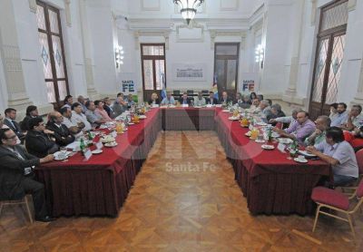 Empleo en alerta: reuni�n entre provincia, gremios y empresarios