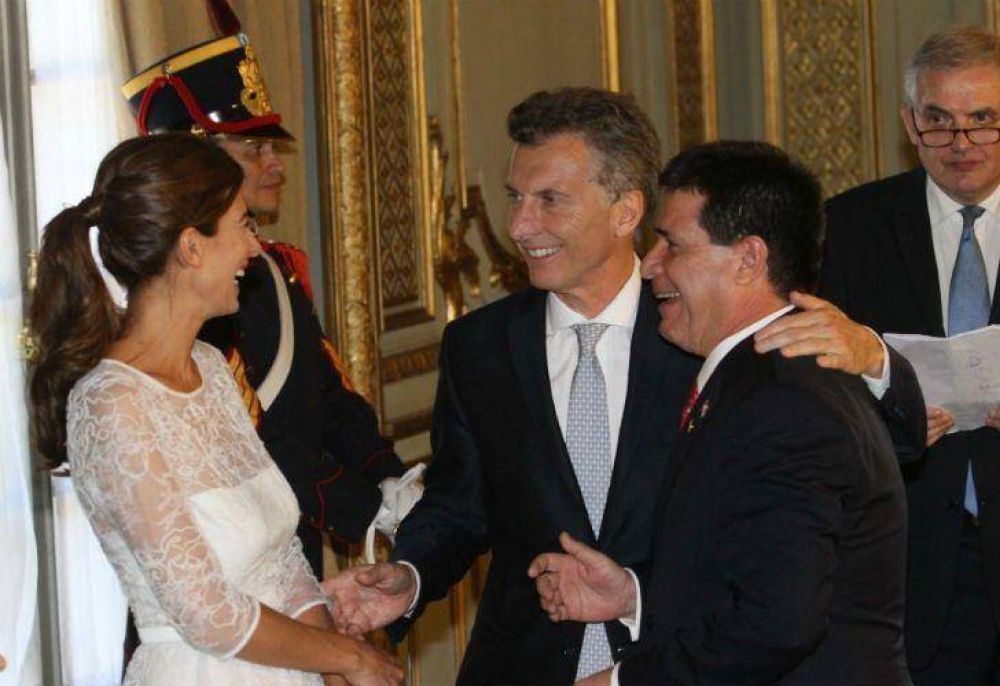 Macri se reunir� con su par paraguayo Horacio Cart�s