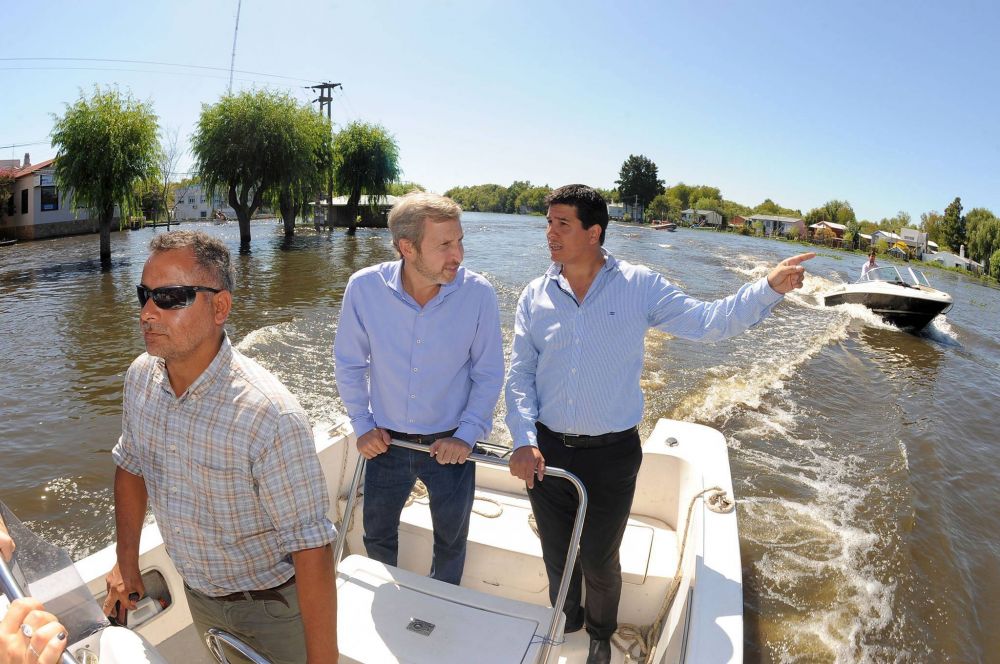 El ministro Frigerio recorri� las zonas inundadas de Villa Paranacito y prometi� ayuda de la Naci�n