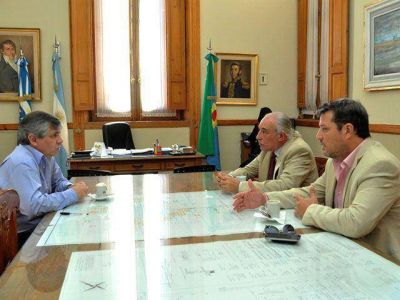Britos se reuni� con autoridades de la Universidad Nacional de Luj�n
