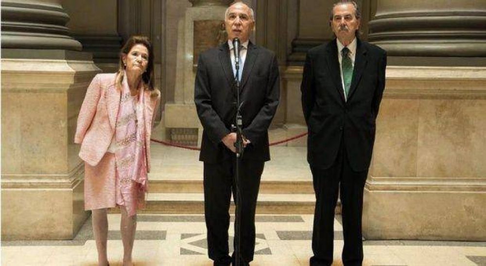 Lorenzetti abre el primer a�o judicial de la era Macri para una Corte de tres miembros
