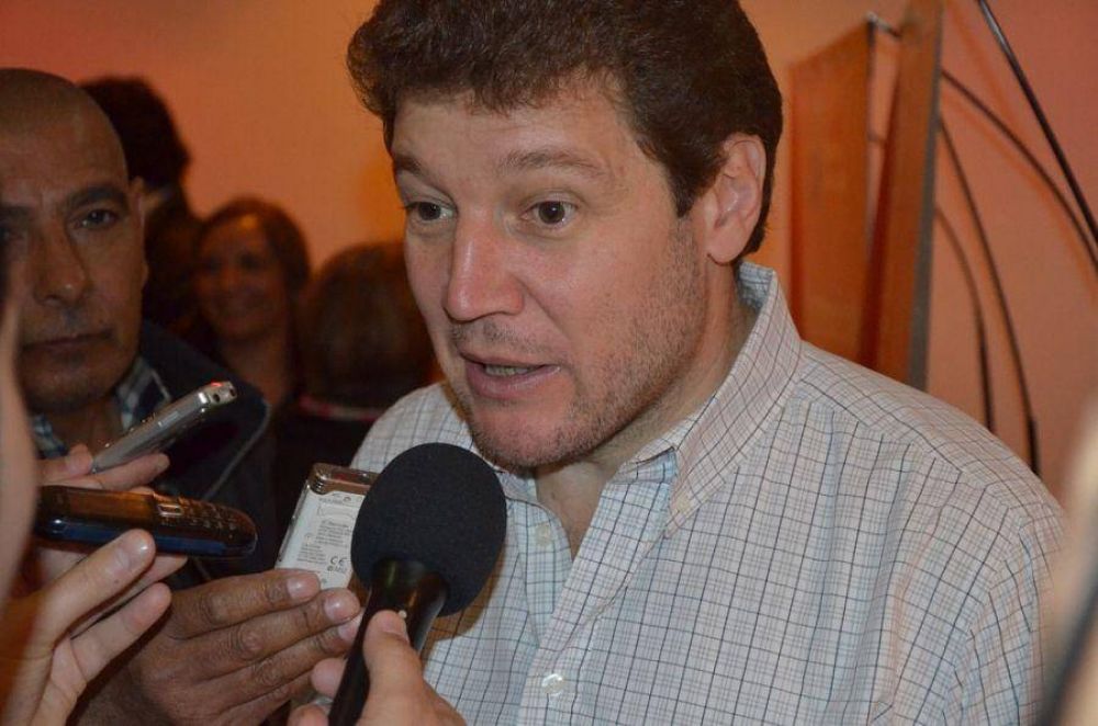 �Tenemos que tener la humildad de poder parar la pelota y volver hacia atr�s para repensar�