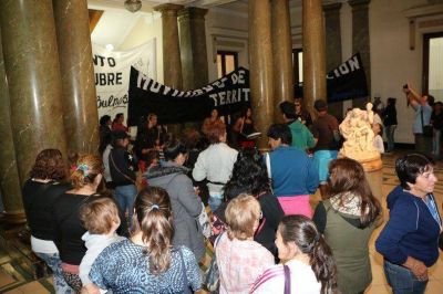 Movimientos sociales se manifestaron en reclamo de tierras y alimentos