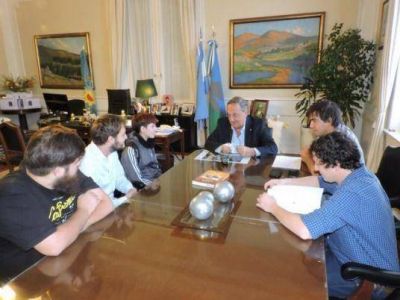 El Municipio entreg� un subsidio para el alquiler de una casa para estudiantes en Capital Federal