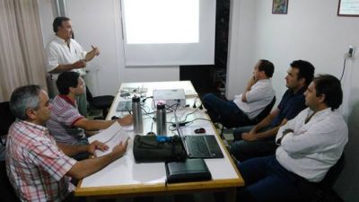 Reuni�n de funcionarios municipales con t�cnicos del Nodo