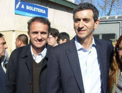 El grupo de los 8 se acerca a Randazzo y Pichetto
