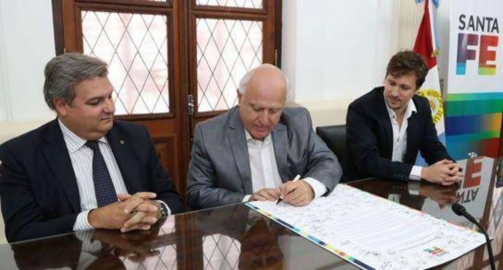 El gobernador inst� a sancionar la ley de juventudes