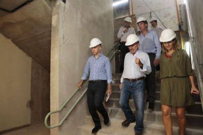 Horacio Rodr�guez Larreta recorri� las obras del primer Edificio Escolar Inteligente de la Ciudad