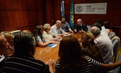 Fomentistas con Arroyo: �El intendente dijo que usar� hasta el �ltimo peso para hacer un pago a los barrios�