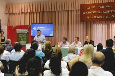 El Gobernador Peppo encabez� el 1� Encuentro Provincial de Capacitaci�n para el Consumo Sustentable