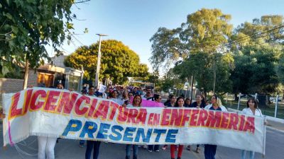 Enfermeros no pudieron reunirse con la ministra de salud