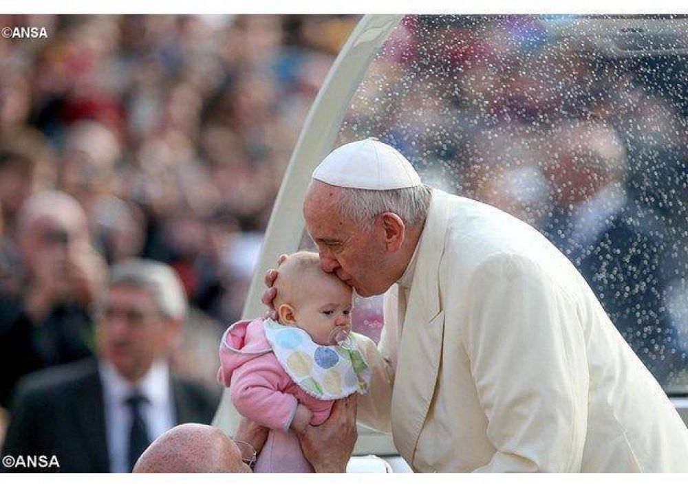 Catequesis del Papa: Pascua, experiencia llena y definitiva del amor misericordioso de Dios
