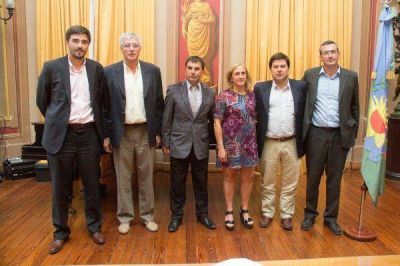 Intendentes se juntaron para exigir un viejo reclamo