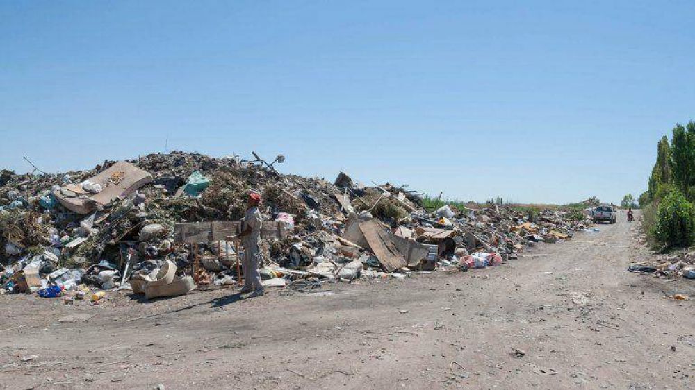 Neuqu�n acelera la apertura del basural regional