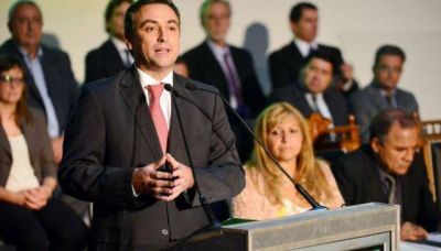 Mestre quiere lo autoricen para sacar cr�ditos por 150 millones de d�lares