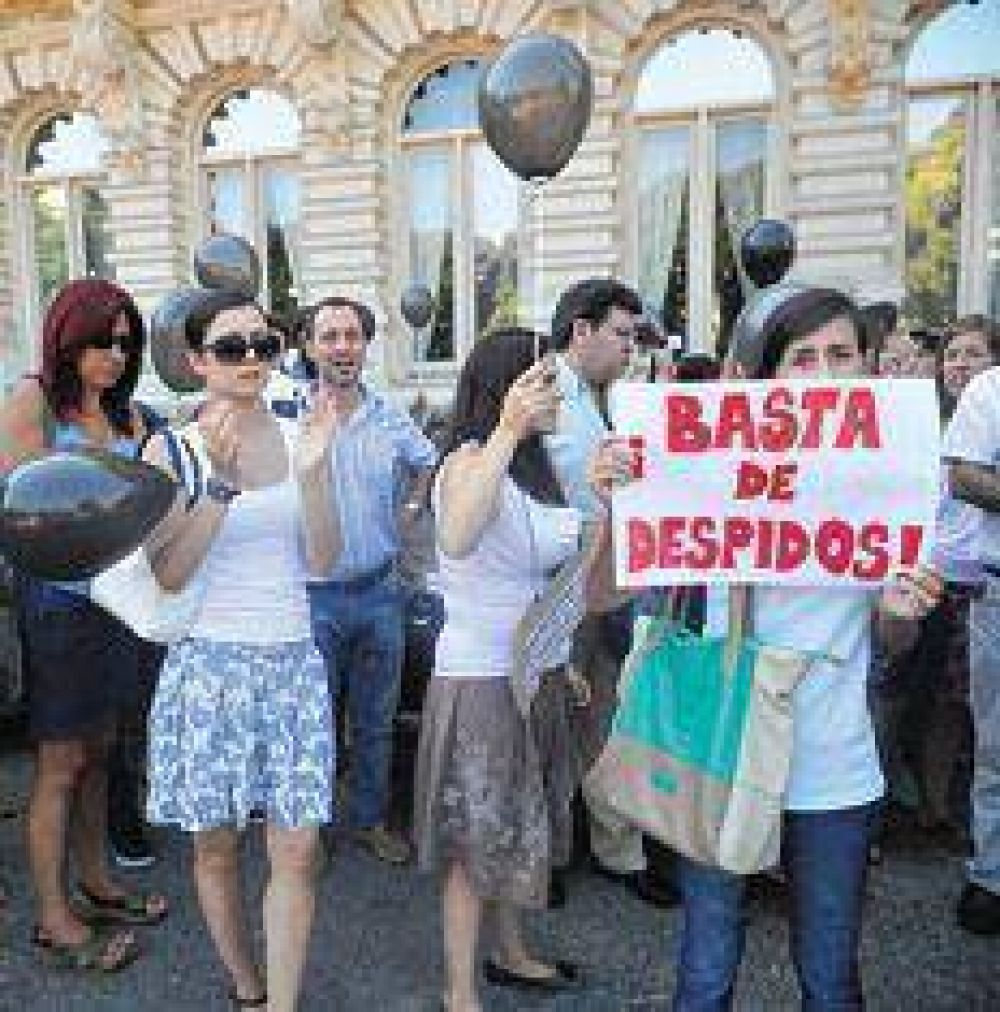 Un paro contra los despidos de estatales