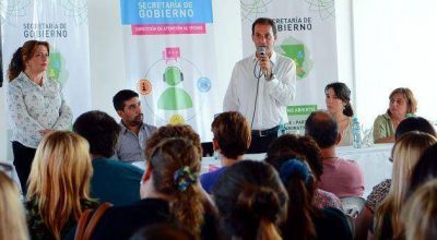 Analizan un aumento de hasta 50% para los trabajadores municipales