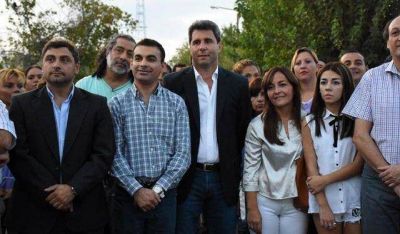U�ac inaugur� obras de pavimentaci�n y alumbrado en Chimbas