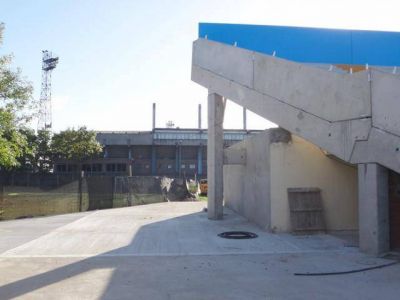 Pol�mica por las obras del Microestadio Municipal