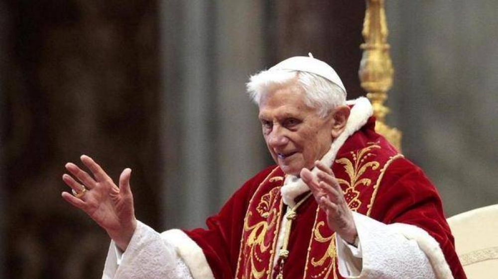 Benedicto XVI: «Es la misericordia lo que nos mueve hacia Dios»