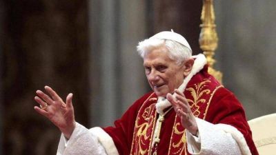 Benedicto XVI: �Es la misericordia lo que nos mueve hacia Dios�