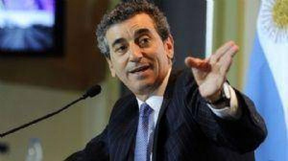 Intendentes peronistas quieren sumar a Florencio Randazzo en un futuro armado pol�tico