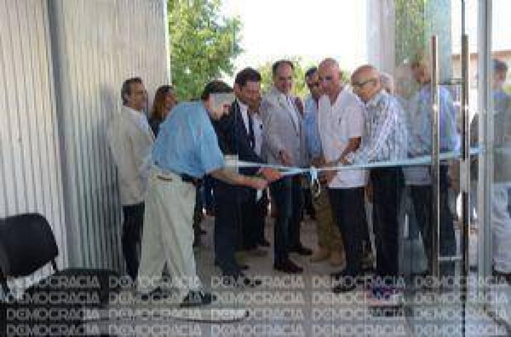 Se inaugur� el equipo de tomograf�a y resonancia del Hospital de Lincoln