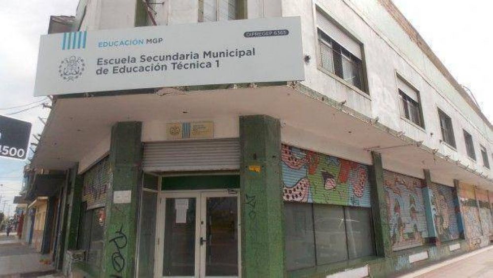 �La revoluci�n educativa� de Arroyo no lleg� al ESMET N�1