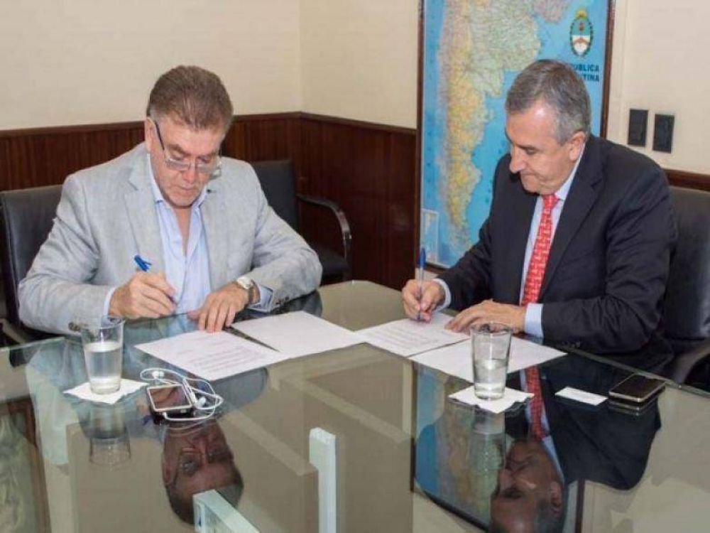 MORALES FIRM� CONVENIO MARCO POR VIVIENDAS Y H�BITAT PARA LA PROVINCIA