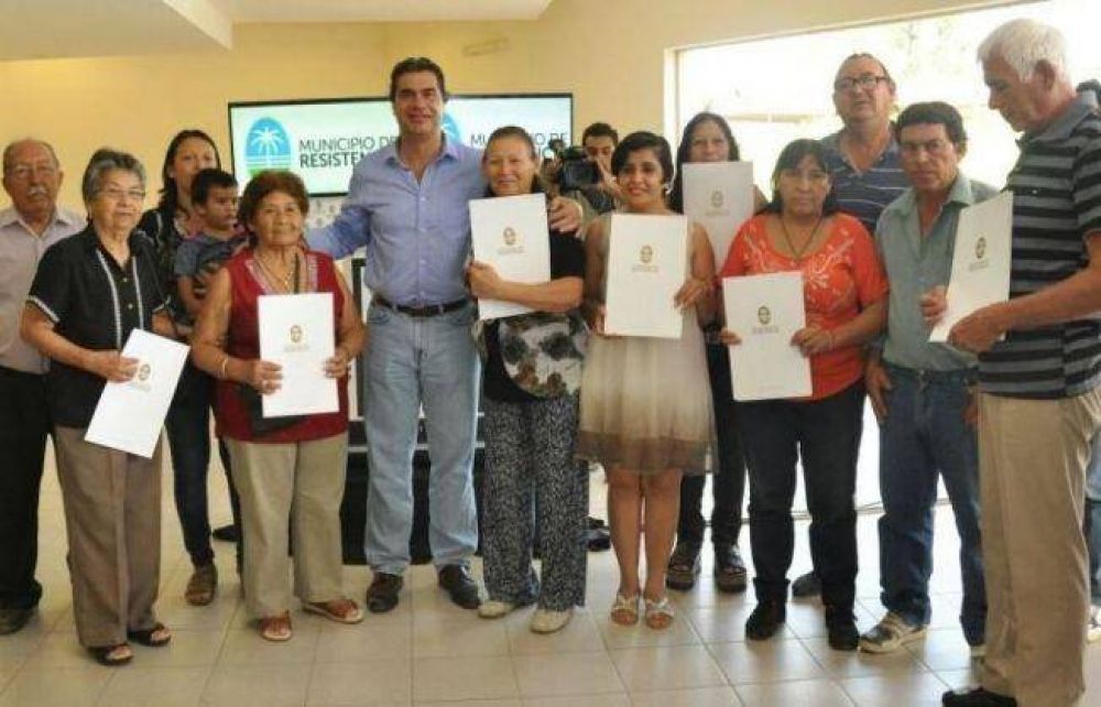 Capitanich planea entregar m�s de 1800 t�tulos de propiedad