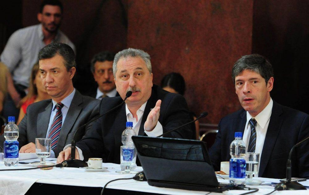 Passalacqua: �Vamos a apoyar el pago a los Buitres porque es la �nica forma de salir de la deuda�