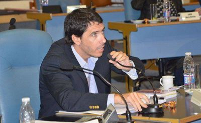 Berhongaray pide informes por las guardias pedi�tricas